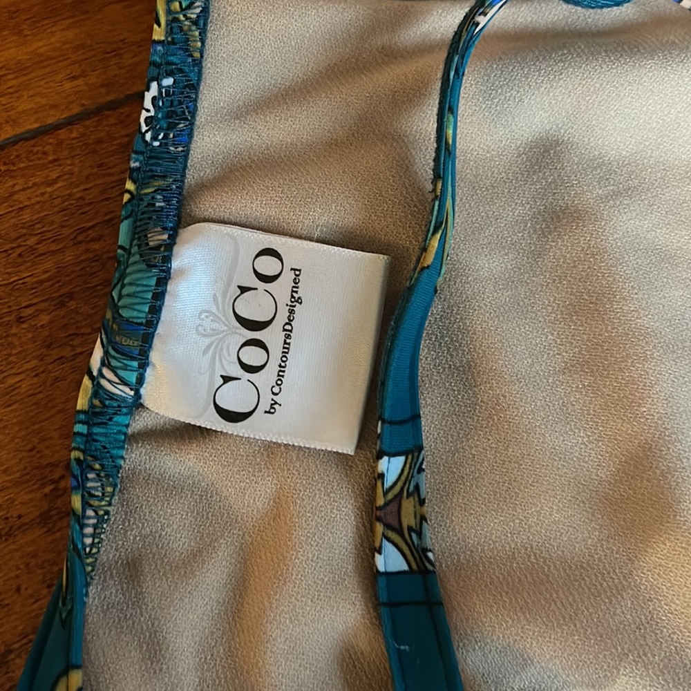 Two piece dance outfit by Countours designed. (Lea Marie) Size CL. Like new - Picture 8 of 12